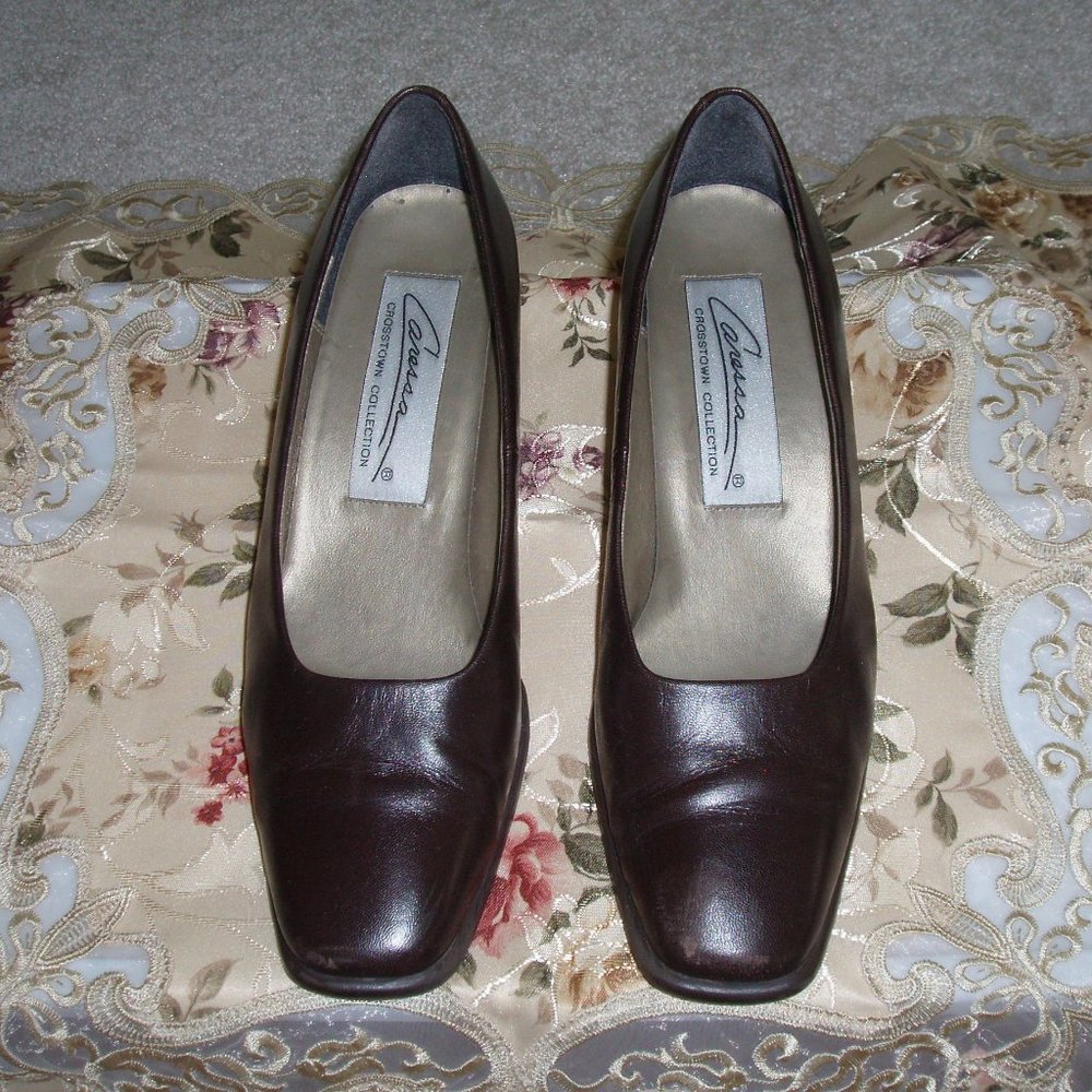 Caressa Gently Worn Dark Brown (Chocolate) 91/2 Medium 2 inch heels. Square toe.